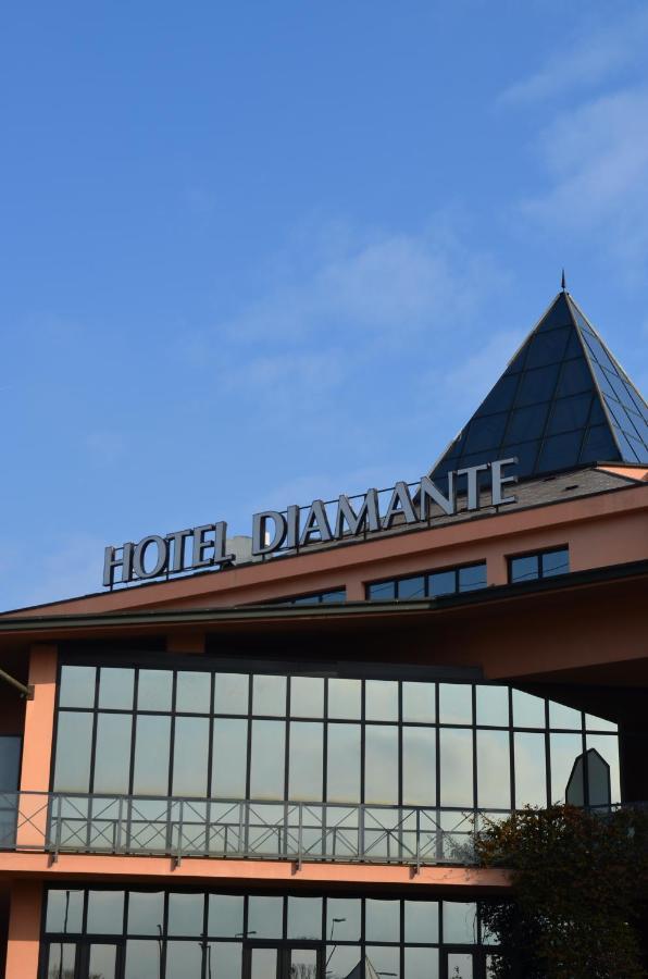 Hotel Diamante Corbetta ภายนอก รูปภาพ