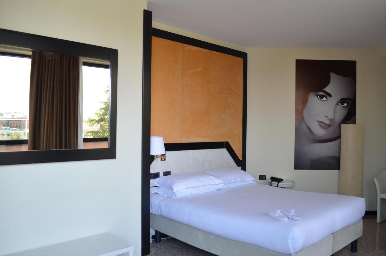 Hotel Diamante Corbetta ภายนอก รูปภาพ