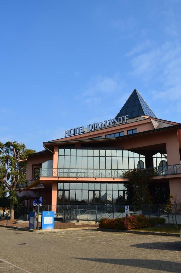 Hotel Diamante Corbetta ภายนอก รูปภาพ