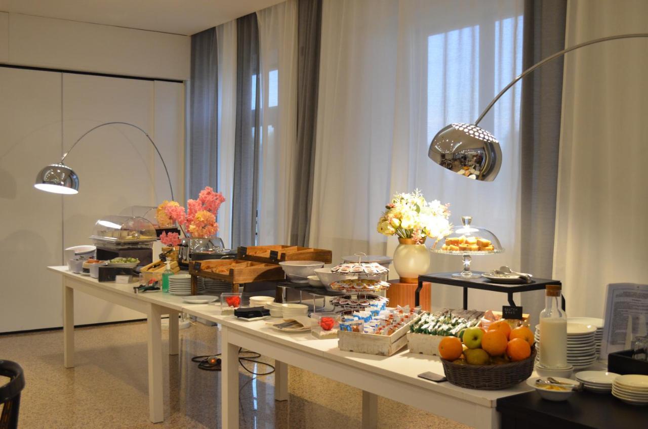 Hotel Diamante Corbetta ภายนอก รูปภาพ