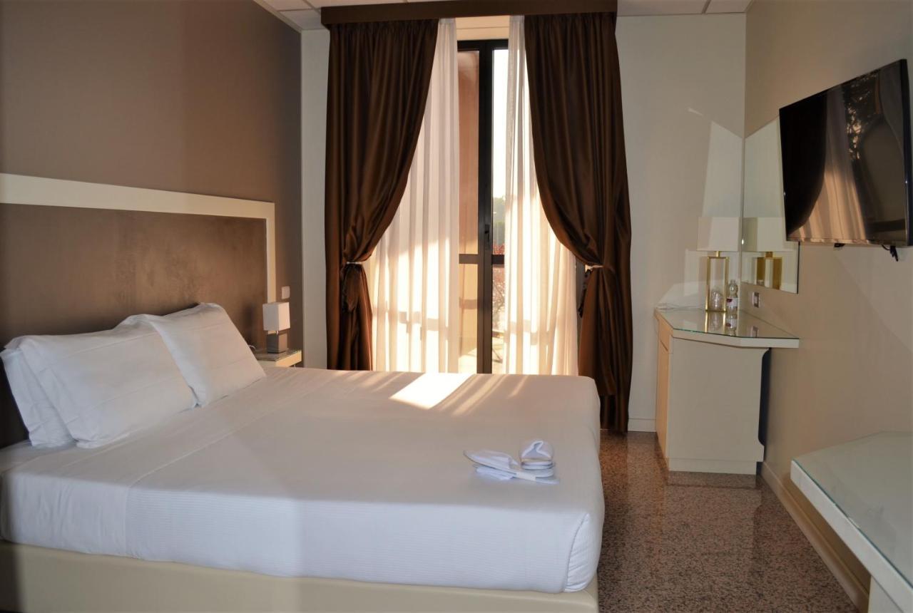 Hotel Diamante Corbetta ภายนอก รูปภาพ