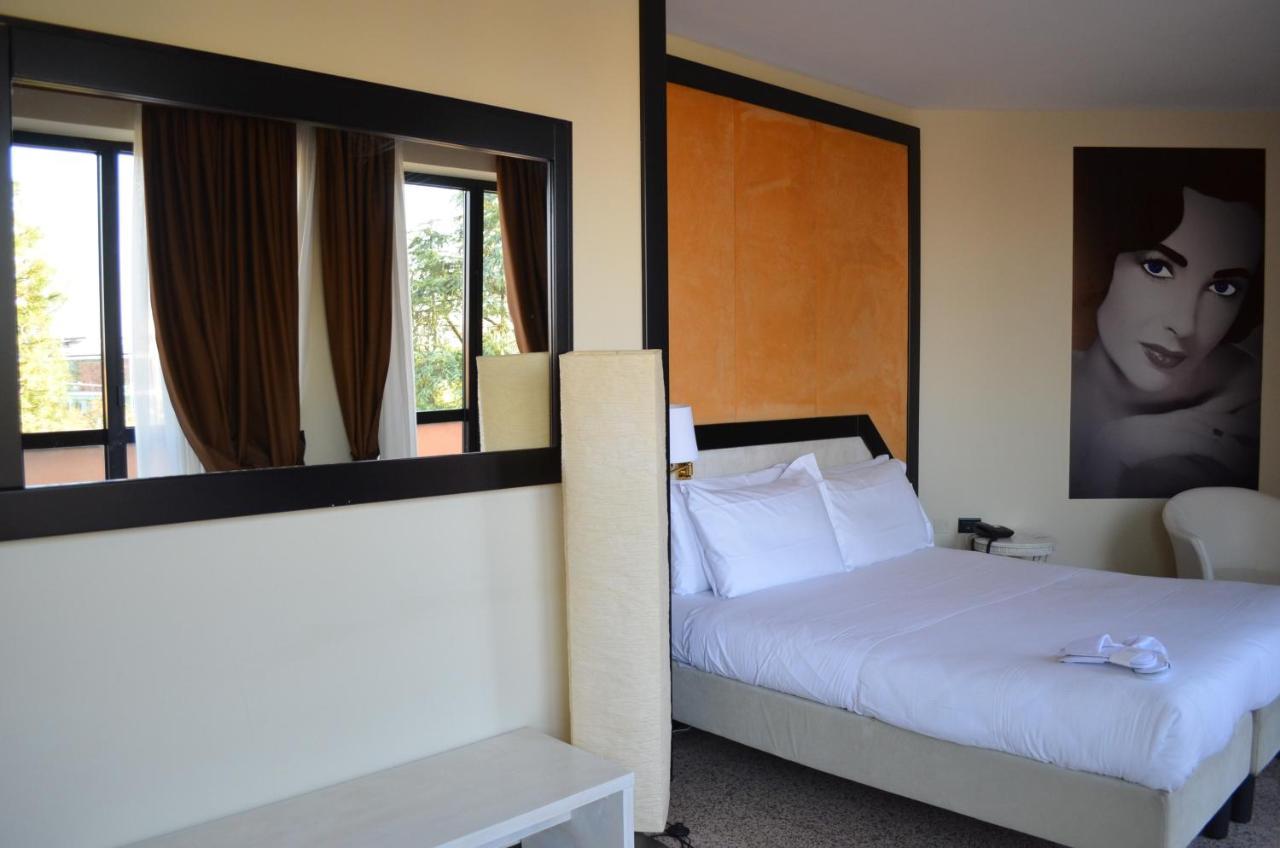 Hotel Diamante Corbetta ภายนอก รูปภาพ
