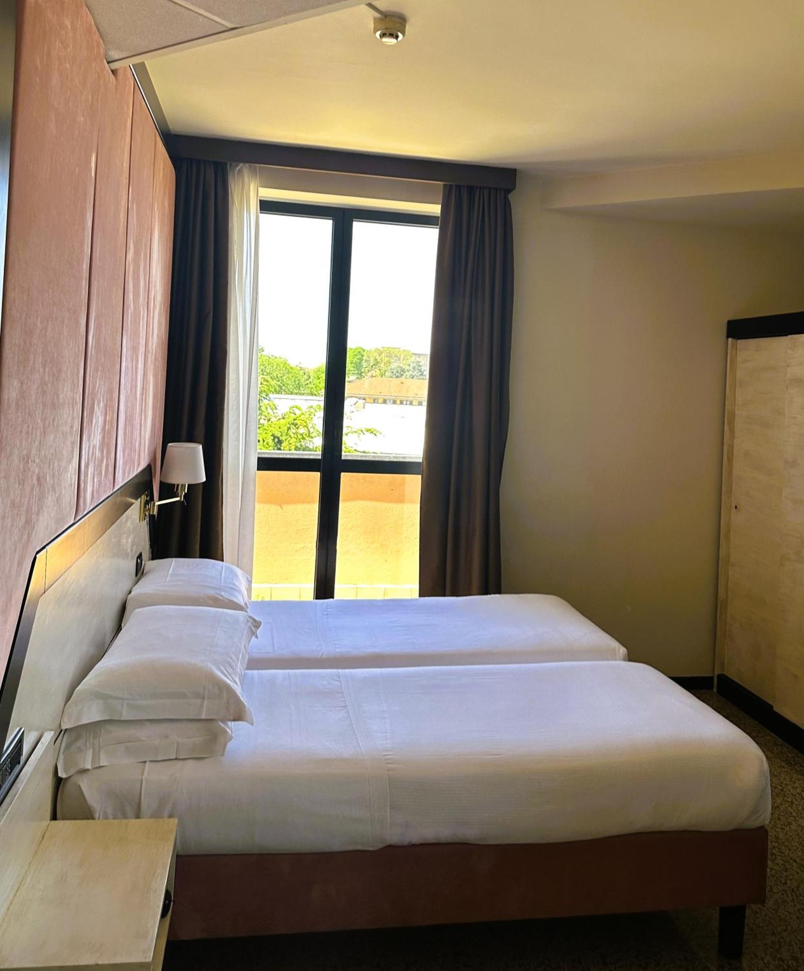 Hotel Diamante Corbetta ภายนอก รูปภาพ