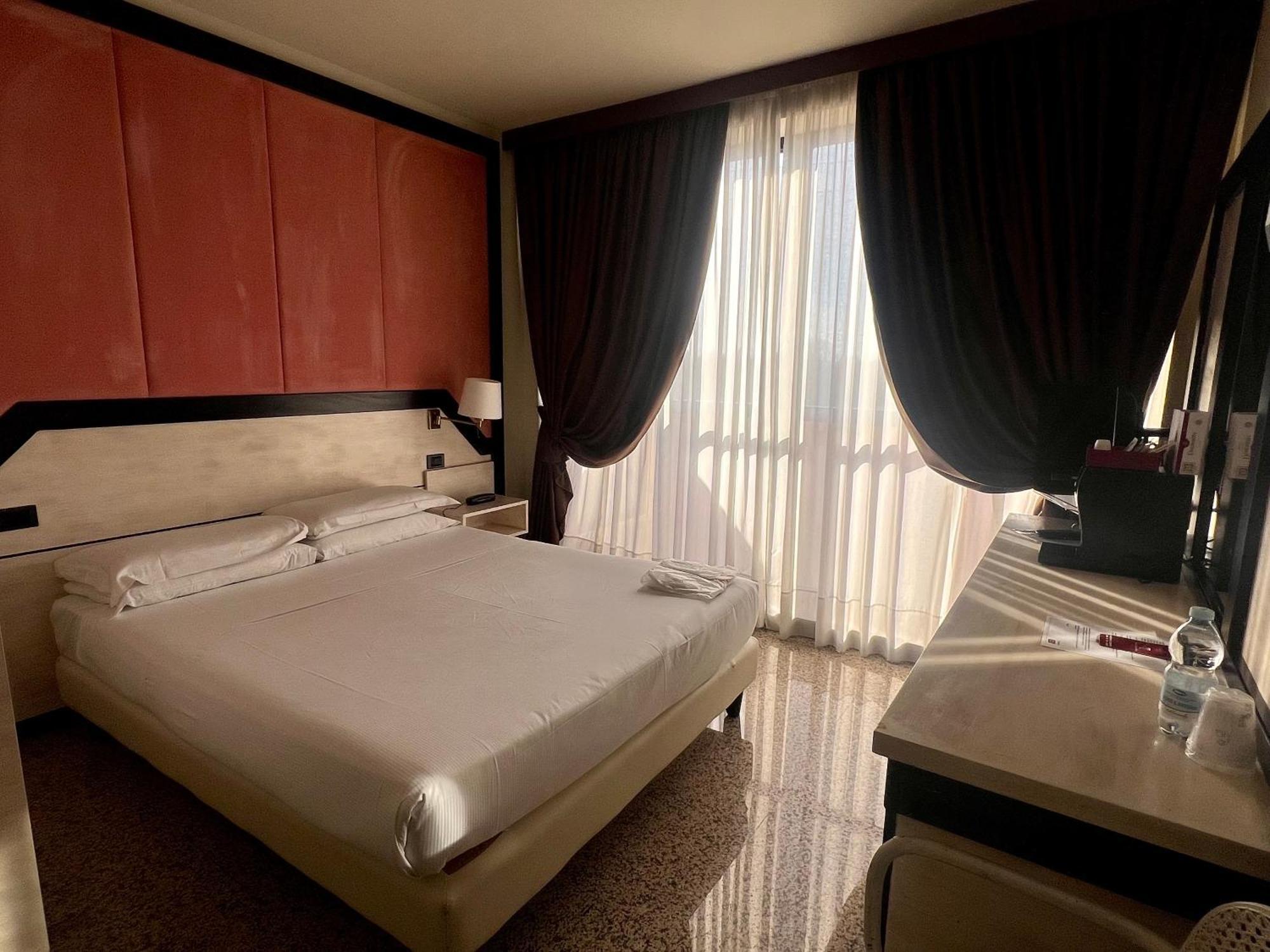 Hotel Diamante Corbetta ภายนอก รูปภาพ